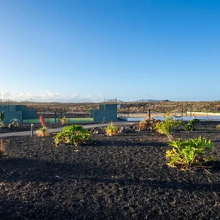 Majanicho Pool And Garden בקתה Majanicho